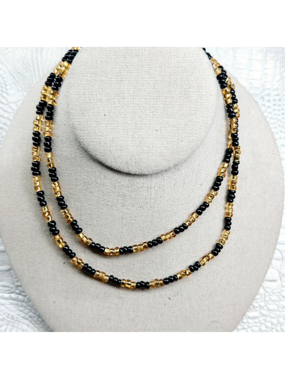 2554mc. Bronze Seed Bead Necklace